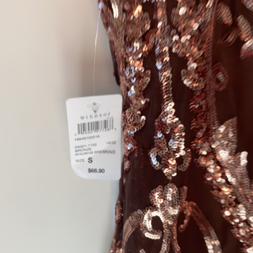 WINDSOR HOCO DRESS - Picture 4 of 4